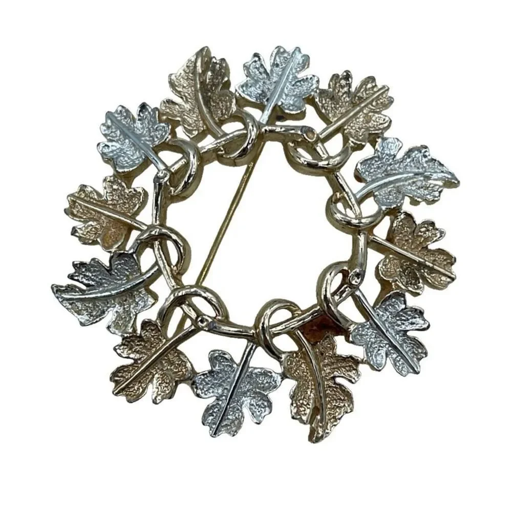 Vintage Sarah Coventry silver gold leaf wreath brooch